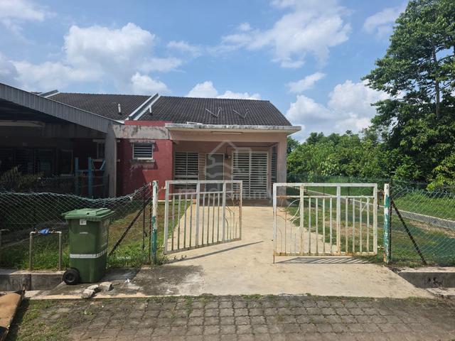 Teres Setingkat Corner Lot Taman Azalea 1 Kotasas, Kuantan 1
