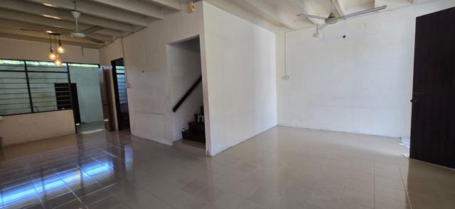 Cangkat minden 2 sty terrace house gelugor freehold 1