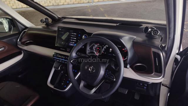 2022 Toyota NOAH 2.0 Z (A) - 3