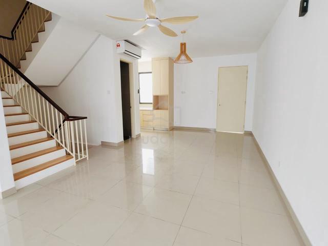 3sty VILLA Empire Residence [ END LOT / PARTIALLY FURNISHED ] 1