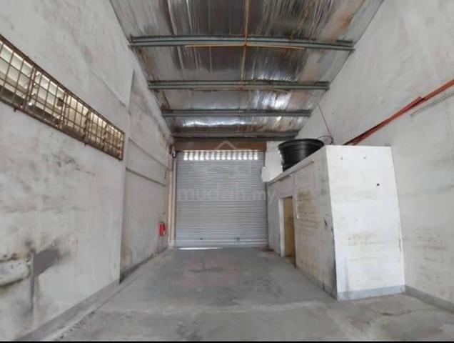 1 .5 Storey Factory, Jalan Industri USJ 1, Subang Jaya -25x80 2
