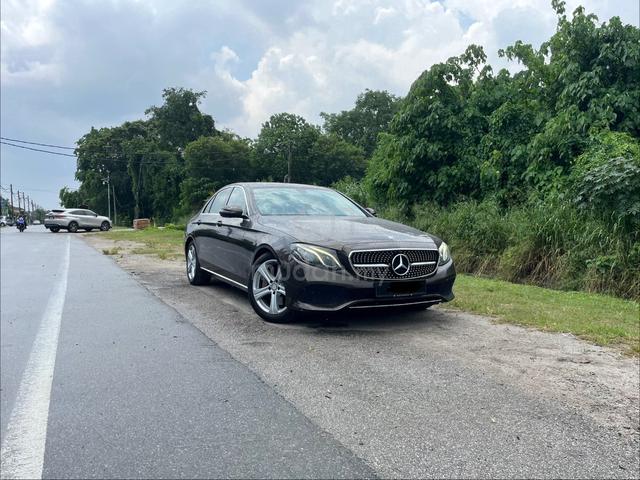 2016 Mercedes Benz E200 AVANTGARDE 2.0 full loan - 1