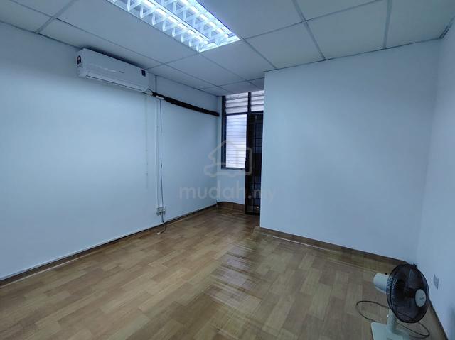 Petaling Jaya SS3 Shop Office 2nd Floor With Air Conditioning To Let 1