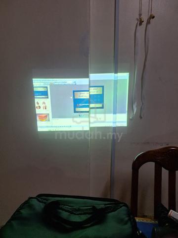 Sanyo xga projector  - photo 2 of 5