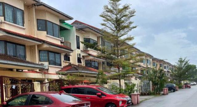 2.5sty Jalan BU 11/9 Bandar Utama PJ 4500sf⚠️Below Market⚠️100% Loan⚠️ 1