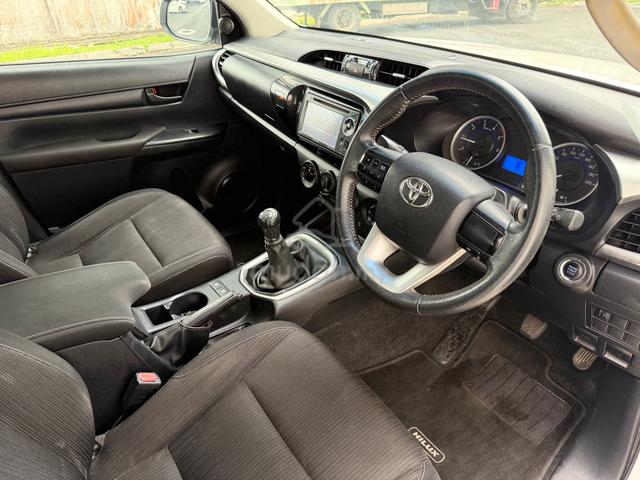 2016 Toyota HILUX 2.4 G (M) - 5