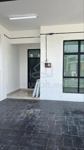 Taman La Casa Lunas – Staff / Family Accommodation for Rent 1