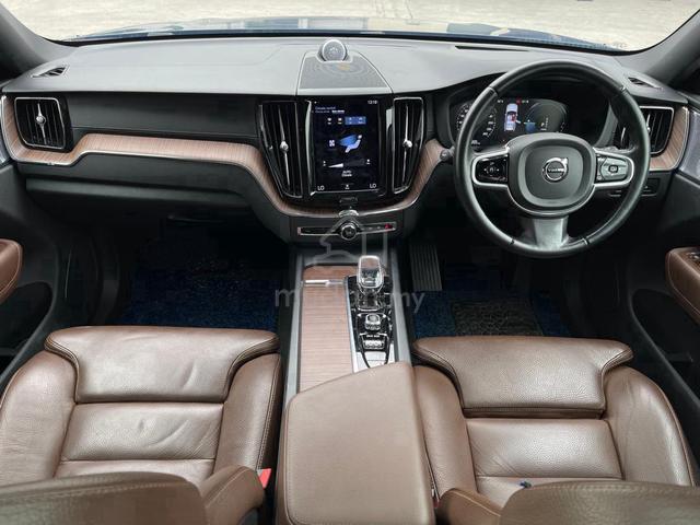 2021 Volvo XC60 RECHARGE T8 INSCRIPTION PLUS 2.0 - 5