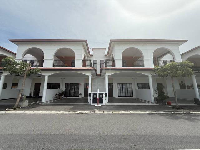 FULLY Furnished 2 Storey Terrace House,Club House Marbella Botani,Ipoh 1