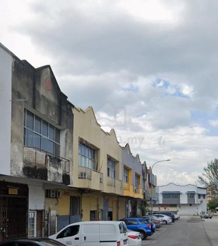 1.5 Storey Link Factory for Sale at Taman Bukit Serdang Seri Kembangan 1