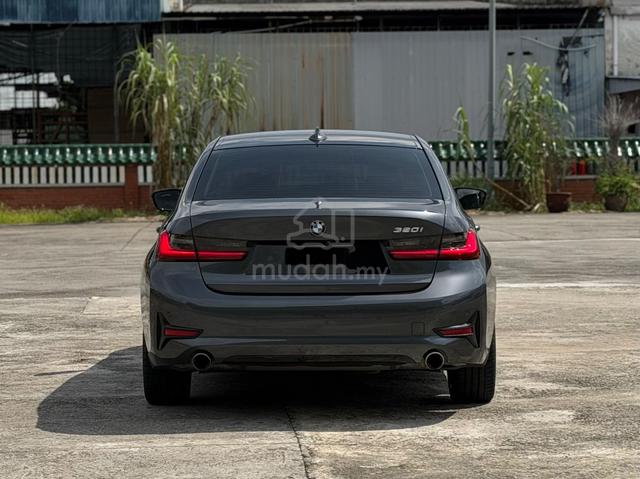 Full Loan✅2021 Bmw 320i SPORT 2.0L (A) - 4