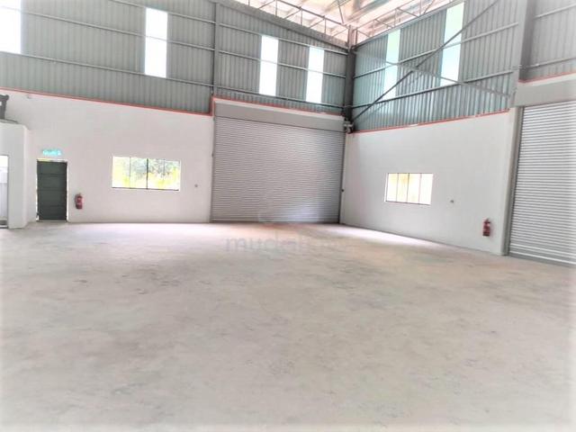 Nilai 3 Kawasan Perindustrial Nilai Semi D Factory for Rent 400amp 1