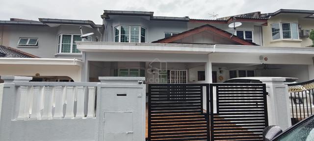 4+1-Bedroom Home in Seri Kembangan, Selangor - 1,399 Square Feet for O 1