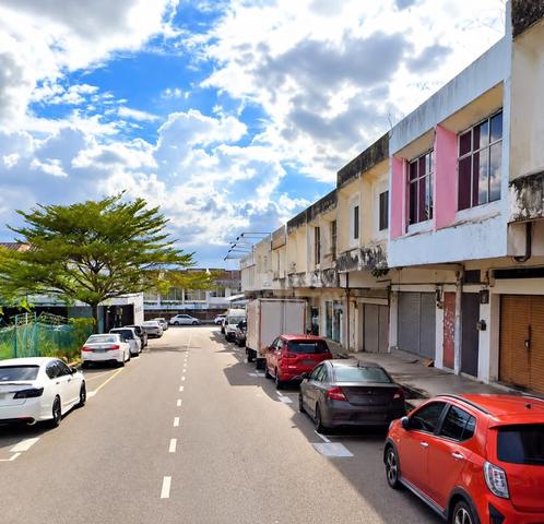 Tun Aminah 2 Storey Shop For Sale 1