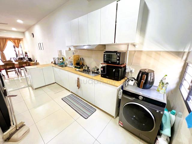 [FREEH0LD + TERMURAH + RENoVATED + HOT LOCATION] 2 STOREY ELMINA 5