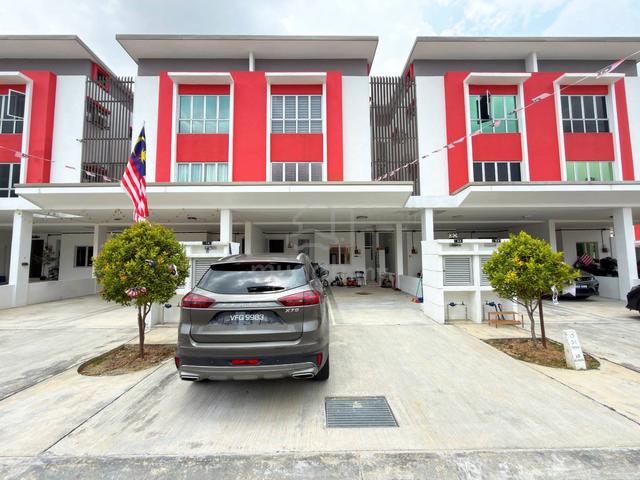 Rumah untuk disewakan : Townhouse Meranti Residensi Bukit Puchong 1