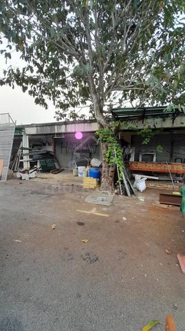 Kedai/Kilang.Bandar Saujana Putra. 1