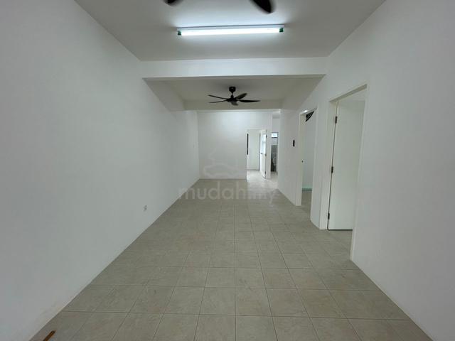 【Welcome Luck 】YARRA PARK BANDAR PUTERI JAYA -Single Storey Terrace 2