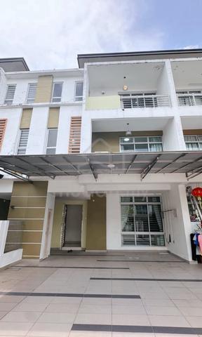 Seri Alam @ Sapphire 8 Triple Storey Terrace House For Sales 1