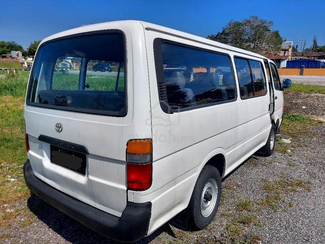 Toyota HIACE 2.5 (D) WINDOW VAN POWER STEERING - 2