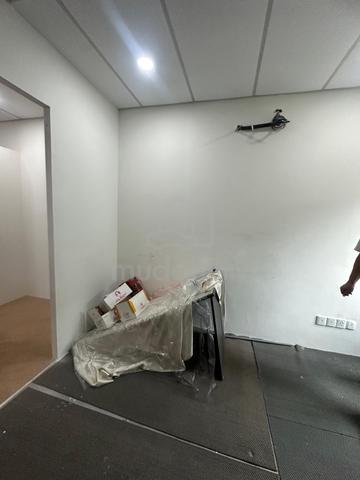 Penang Jelutong H20 Shoplot 1000 sq.ft Hot Location  For Rent 4