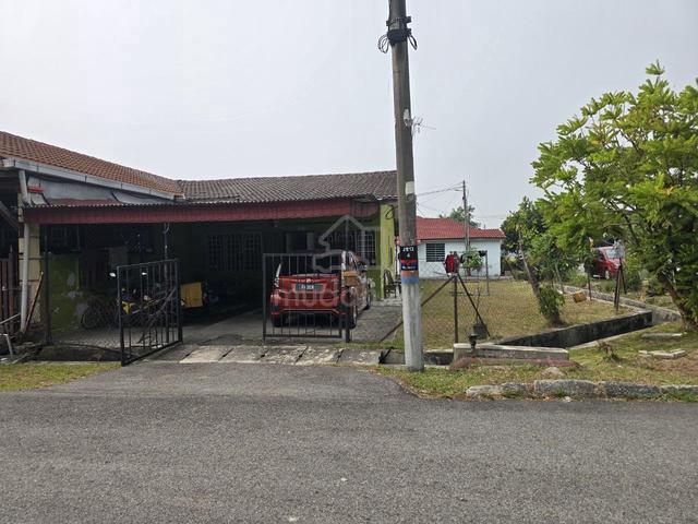 2293Sqft, Corner Lot Single Storey Taman Perwira Telok Pamglima Garang 1