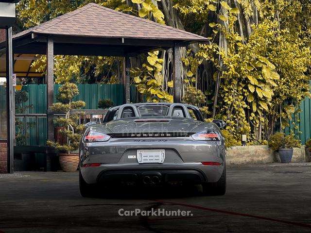 2020 Porsche BOXSTER GTS 2.5L (A) - 4