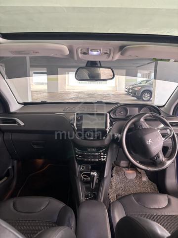 2013 Peugeot 208 1.6 VTI ALLURE (A) - 5