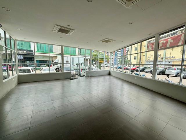 near larkin sentral, jalan dataran corner lot shoplot groundfloor 1