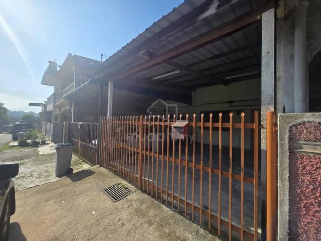 kluang Barat for rent 1