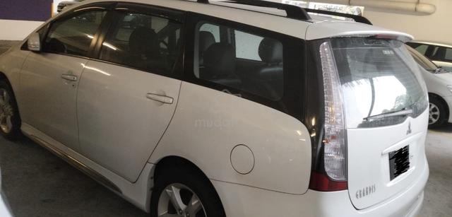 2011 Mitsubishi GRANDIS 2.4 MIVEC ENHANCED (A) - 5