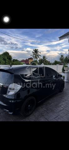 2013 Honda JAZZ 1.3 (HYBRID) FACELIFT (A) - 2