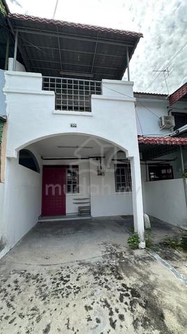 Menglembu taman arkid double storey house for Rent 1