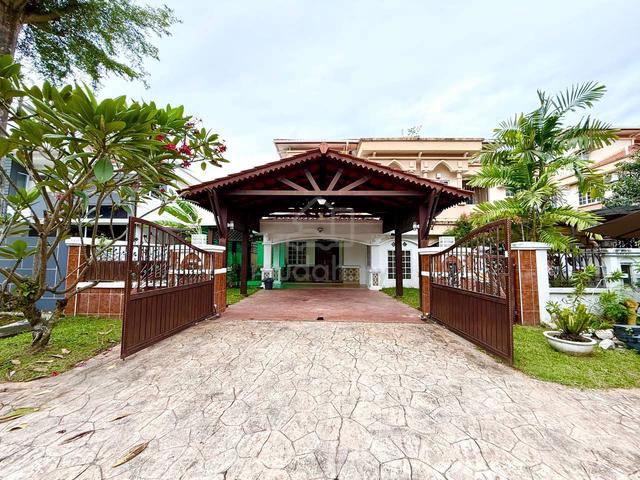 2.5 Storey Semi-D House D’Kayangan Seksyen 13 Shah Alam 1