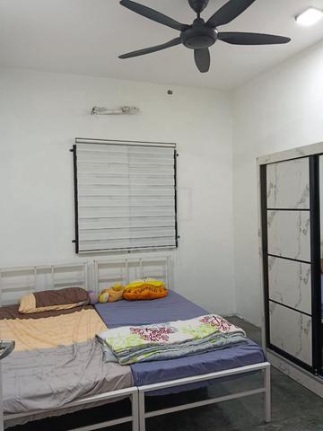 Partially Furnished Pahang Kuantan Room For Rent 1