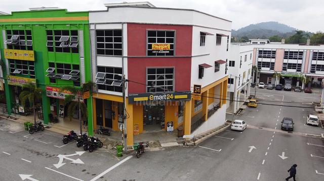 Kedai Lot Tepi (30x70) Tingkat 2 & 3 @ Pusat Perniagaan Lipis Jaya 1