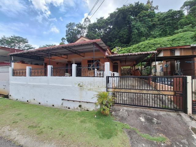 [RENOVATED] 1 Sty Semi D Tmn Sentosa Batu Pahat, NEAR BP Mall/ IPG 1