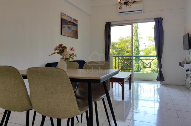 Api-Api Apartment 1