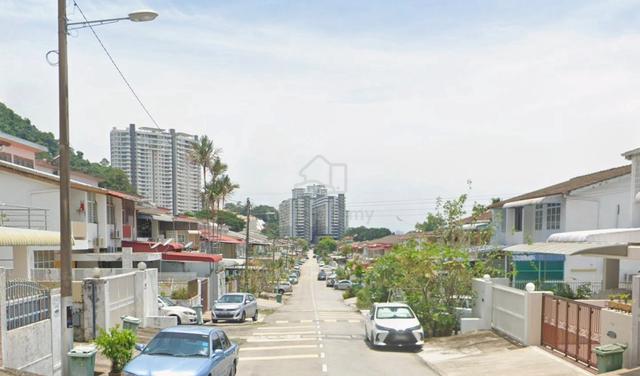 Double Storey Terrace concrete floor at Greenlane Jelutong 1