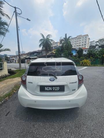 2013 Toyota PRIUS C 1.5 (HYBRID) NHP10R (A) - 2