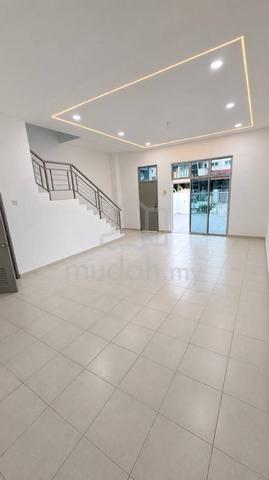 Kulai Bandar Putra, Jln Merbau, 2"Storey 20x70 4Bed Near IOI✅Full Loan 1