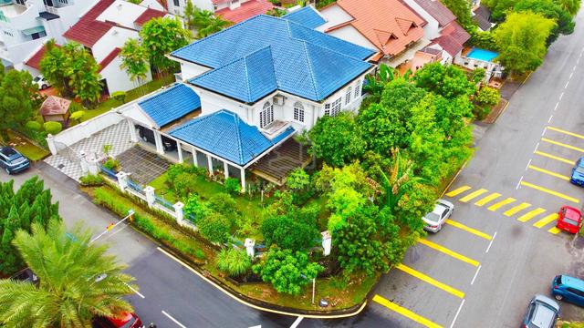 Double Storey Corner Bungalow House Taman Tun Dr Ismail For Sale 1