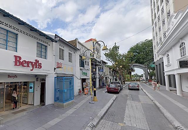 2 Stry Fully Renovated Prewar Shop @ JB CBD 1