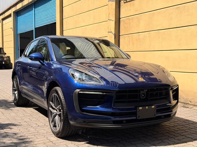2023 Porsche Macan 2.0t With Beige Int /Grade 4.5A - 3