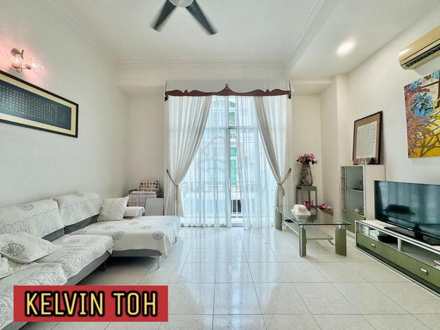 3 storey TOWNHOUSE WELL MAINTAINED BASIC RENOVATED FREEHOLD AIR ITAM 1