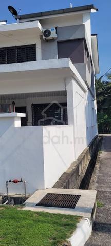 Rumah Teres 2 Tingkat untuk Dijual di Lunas 4