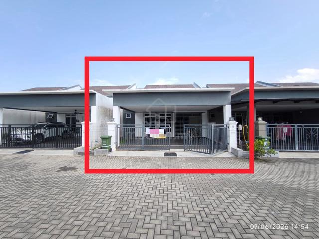 FreeKitchen cabinet โ
Teres Setingkat modern di Kotasas, Summer North 1