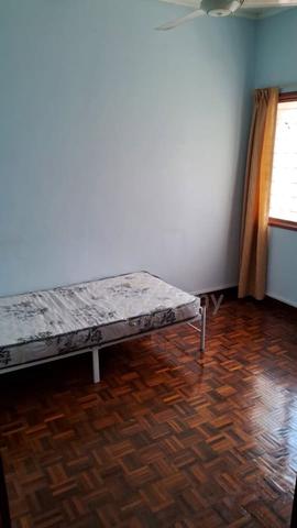 Bilik Sewa @ USJ 3 | Partial Furnish | Ready move in | Working adult 1