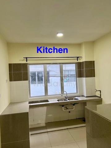 Good Big Upper Floor Townhouse Simfoni Perdana Puncak Alam For Rent 2