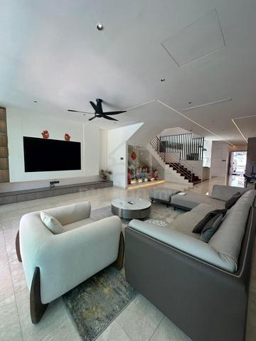 D' Banyan Residency Superlink Terrace house with pool For Sale 1